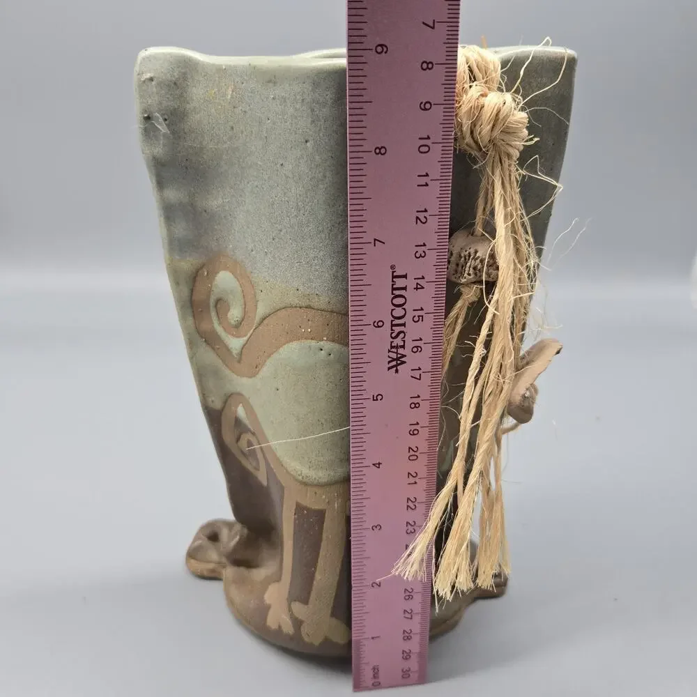 Native American Acoma Pueblo NM M. Romero Venezuela Signed Studio Pottery Vase